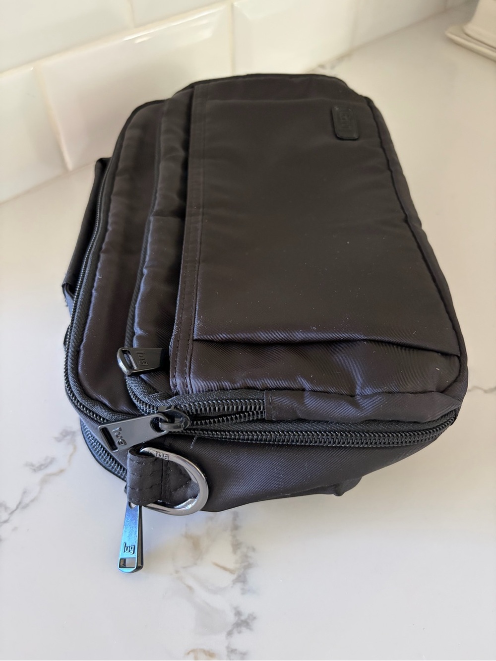 NWOT Lug SCOOP Midnight Black Crossbody Organizer Bag Travel Everyday RFID - Picture 15 of 16